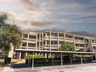 Browse active condo listings in KELLER SPRINGS