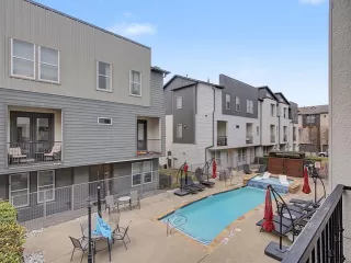 Photo #5: 21192394 Listing 