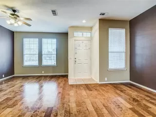 Photo #4: 21192638 Listing 