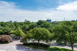 Photo #4: 21192684 Listing