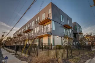 Photo #4: 21193359 Listing