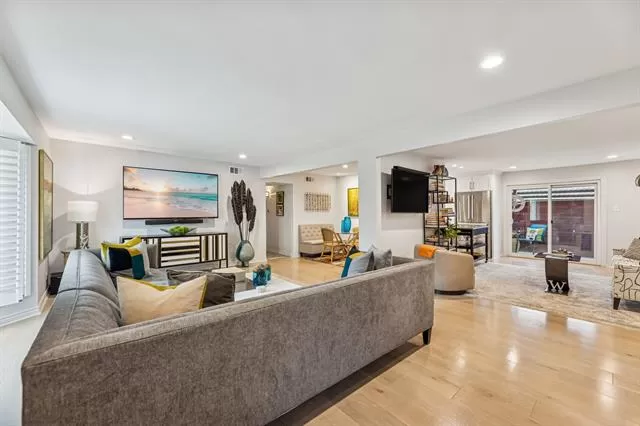 MLS: 21193614 Condo For Sale