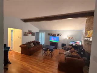 Photo #4: 21194289 Listing