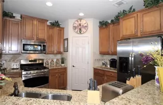 Photo #5: 21194347 Listing