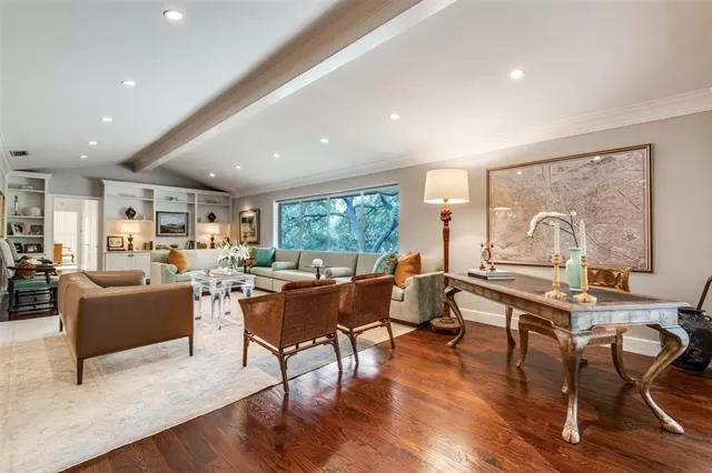 MLS: 21194516 Condo For Sale