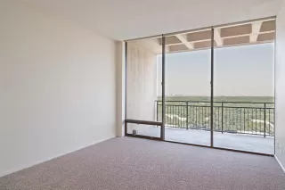 Photo #4: 21194578 Listing