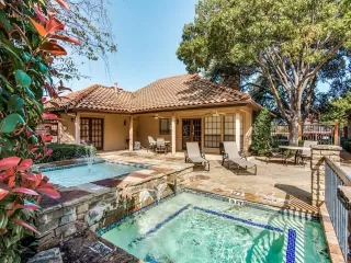 Photo #3: 21194725 Listing