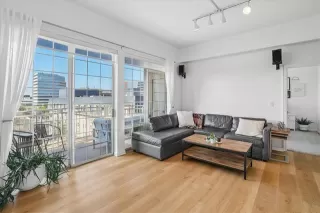 Photo #4: 21194771 Listing