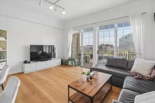 Photo #5: 21194771 Listing