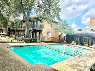 Photo #4: 21194792 Listing 