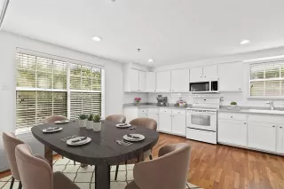 Browse active condo listings in SUTTON  PLACE