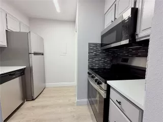 Photo #5: 21194951 Listing