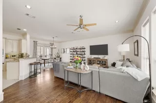 Photo #5: 21195135 Listing 