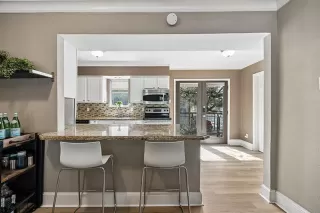 Photo #2: 21195278 Listing