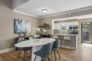 Photo #6: 21195278 Listing