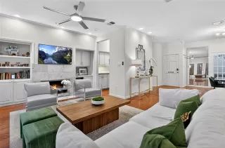 Photo #5: 21195356 Listing