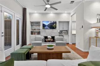 Photo #6: 21195356 Listing