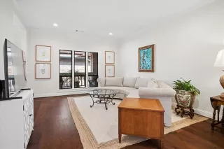 Photo #5: 21195371 Listing 