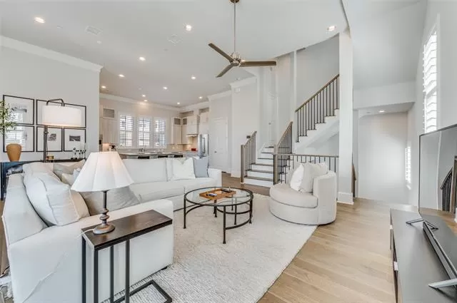 MLS: 21195506 Condo For Sale