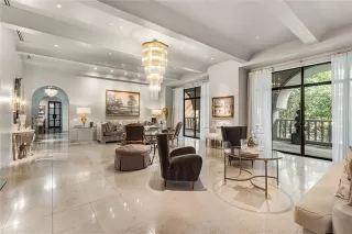 Photo #6: 21195654 Listing