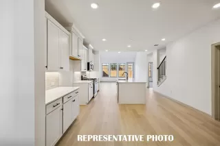 Photo #3: 21195903 Listing