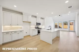 Photo #4: 21195903 Listing