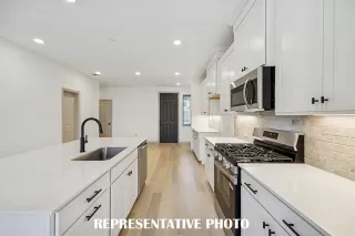 Photo #6: 21195903 Listing