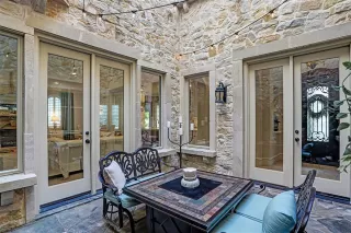 Photo #5: 21196064 Listing 