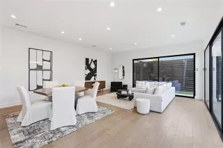 Photo #2: 21196319 Listing