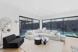 Photo #4: 21196319 Listing