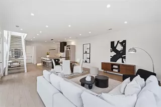 Photo #6: 21196319 Listing