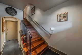 Photo #4: 21196589 Listing