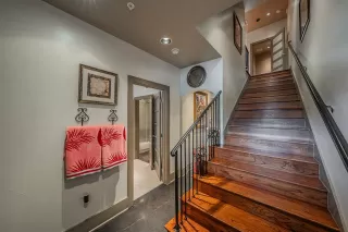 Photo #5: 21196589 Listing