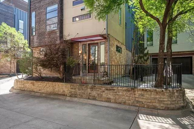 MLS: 21196659 Condo For Sale