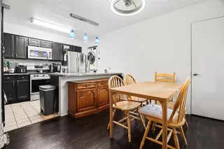 Photo #5: 21196831 Listing