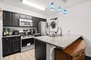 Photo #6: 21196831 Listing