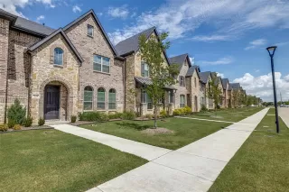 Photo #2: 21197230 Listing