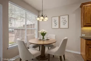 Photo #5: 21197483 Listing