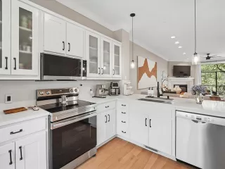 Photo #2: 21197802 Listing