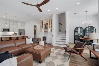 Photo #2: 21198062 Listing 