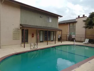 Photo #6: 21198217 Listing