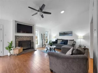 Photo #5: 21198240 Listing 