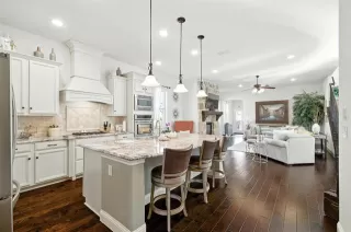 Photo #2: 21198350 Listing 