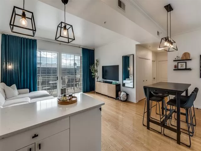 MLS: 21198376 Condo For Sale