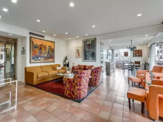 Photo #6: 21198390 Listing 