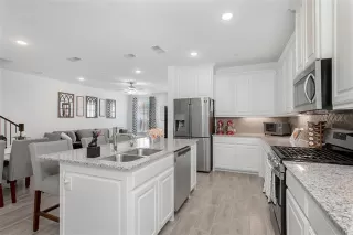 Photo #6: 21198757 Listing 