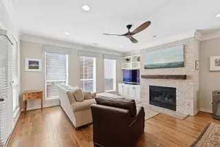 Photo #4: 21199068 Listing 