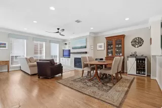 Photo #5: 21199068 Listing 