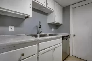 Photo #5: 21199139 Listing 