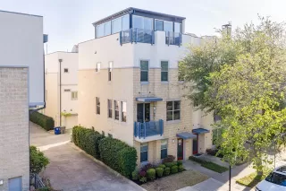 Photo #5: 21199419 Listing 